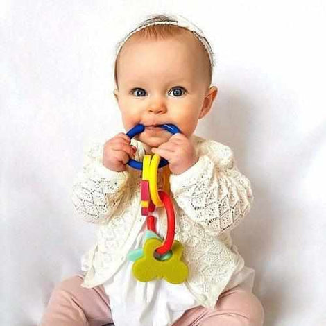 Gummee Link and Teethe set - Silicone teething links with shapes, teething solutions for your baby Gummee